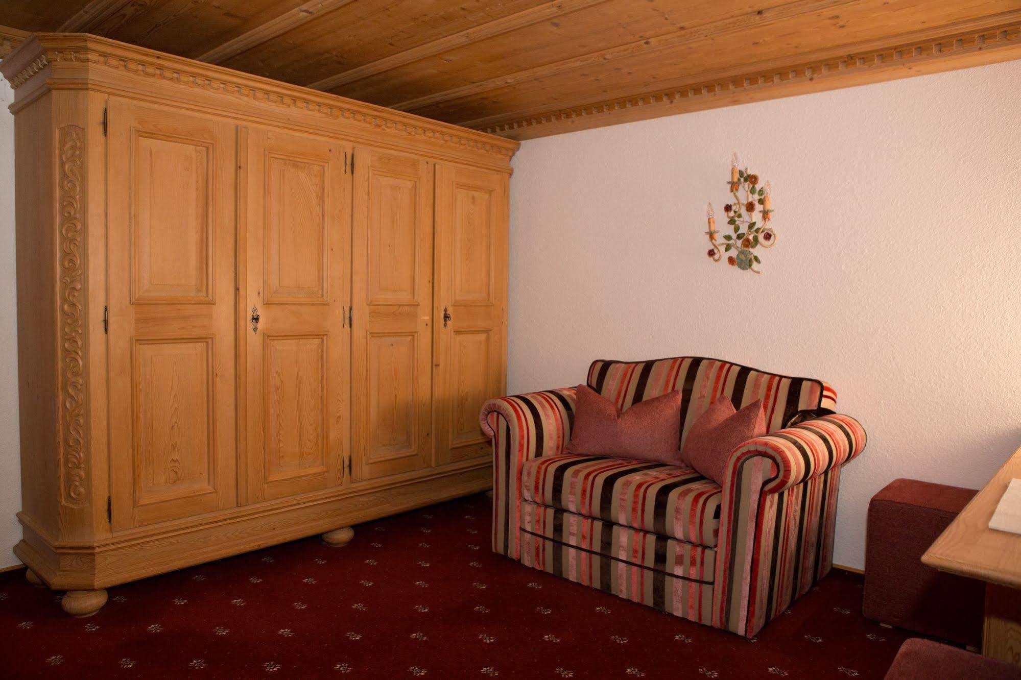 Chalet Brunnenhof Sankt Anton am Arlberg Exterior photo